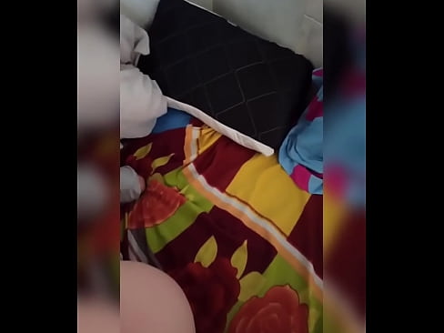 ❤️ منهنجي روم ميٽ گهر ۾ اڪيلي رهي ٿي ڇاڪاڻ ته هن جو مڙس موڪلن تي وڃي ٿو ۽ مان موقعو وٺان ٿو ته هن کي چوسان ۽ هن جي گدا کي کير سان ڀريان. ☑ مقعد فحش